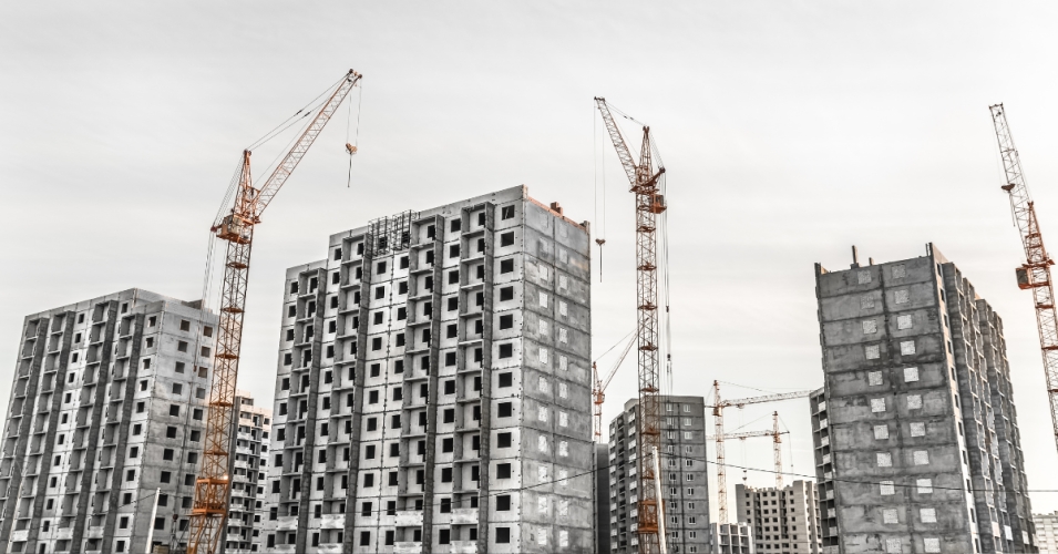 როცა კომპანია ბინას დათქმულ ვადაში არ გვაბარებს...