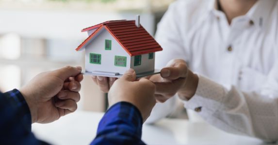 სამკვიდროს მიღება ან უარი მის მიღებაზე